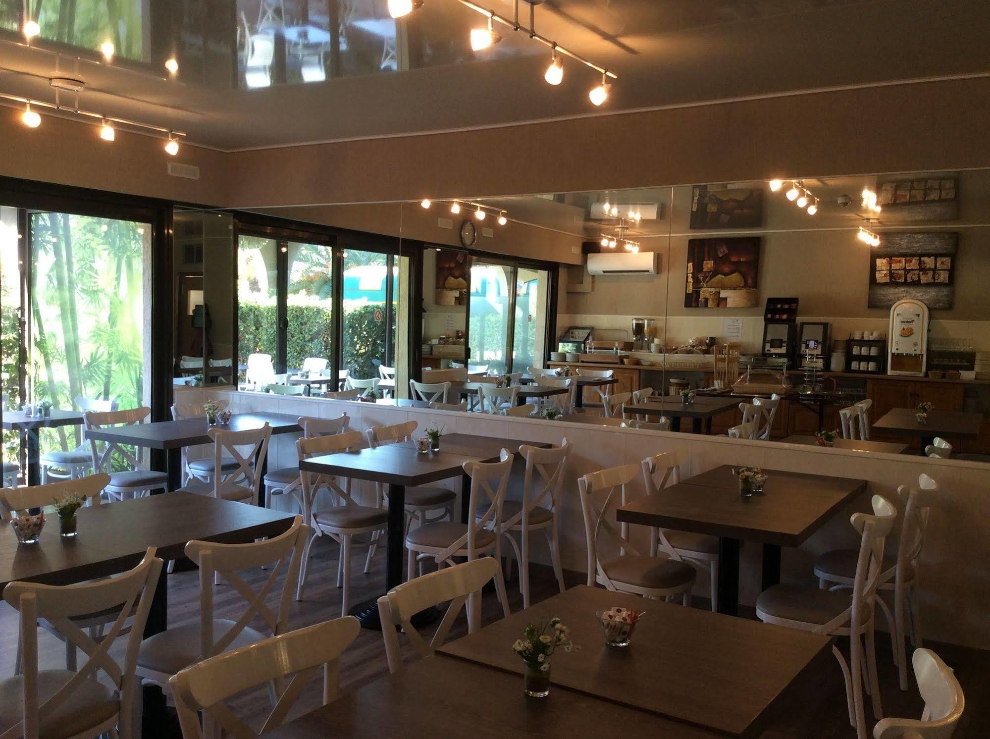Hotel Bahia Villeneuve-Loubet Eksteriør bilde